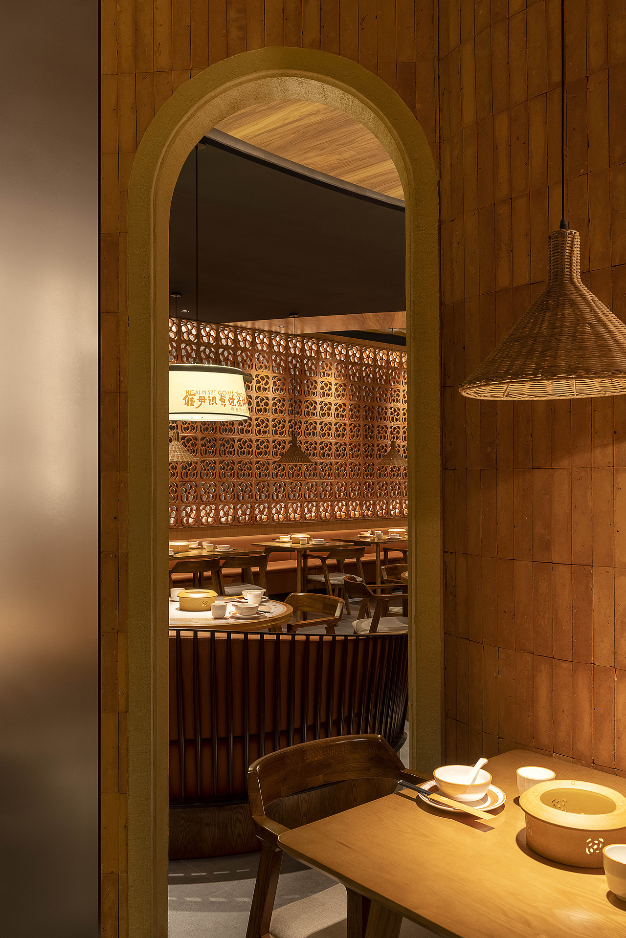 话梅·客家小厨|地方老餐饮企业如何拥抱深圳年轻化市场