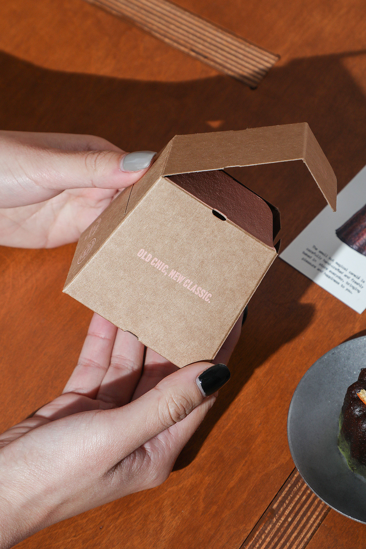 LOCKERROOM ARTISAN CANNELÉ&COFFEE VISUAL IDENTITY(图ZMzM2MTM2Nzgw) - 品牌 - 站酷设计师lowkeydesign原创素材 - 站酷ZCOOL