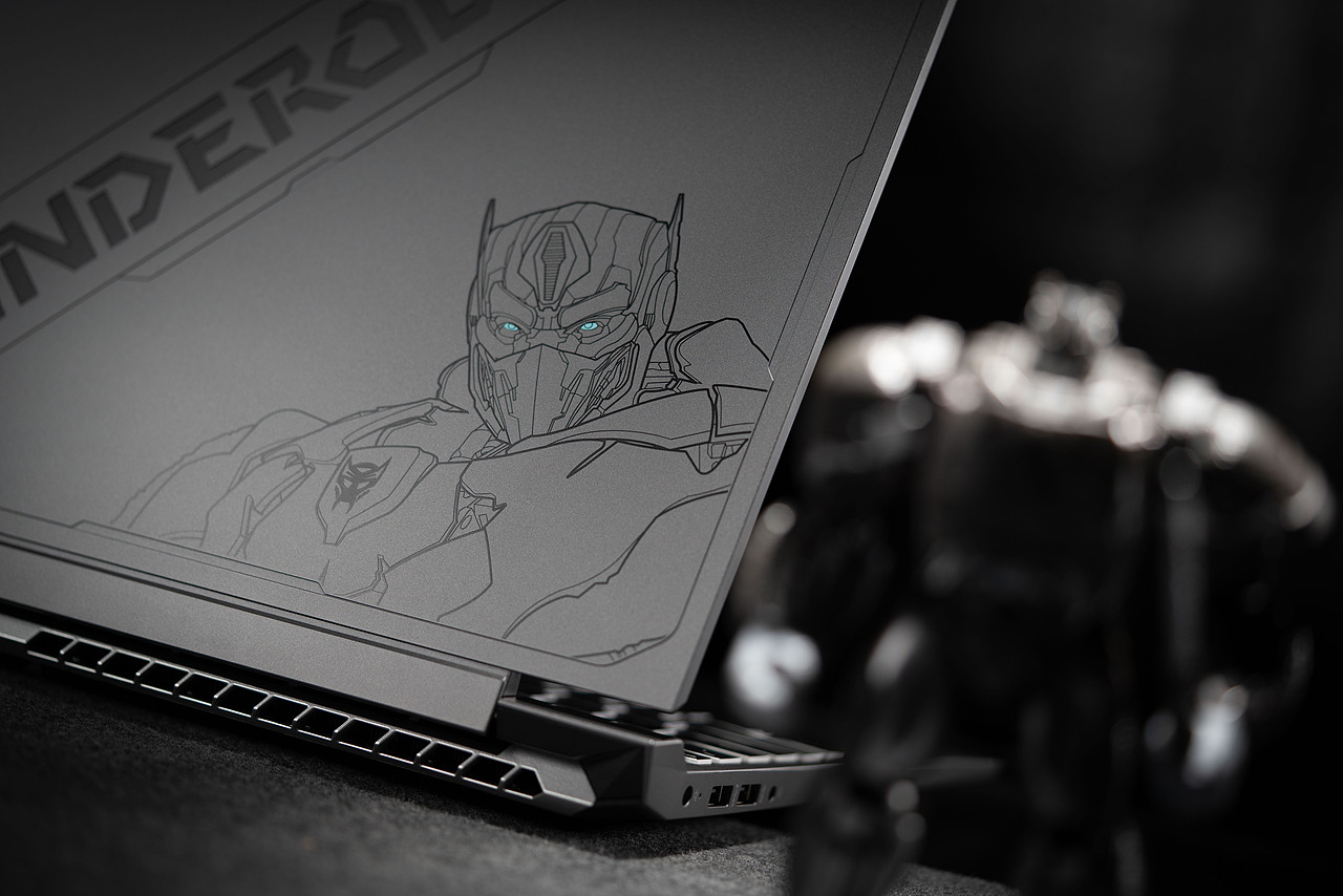 变形金刚7 THUBDEROBOT联名笔记本|擎天圣（图ZMzQxNzAxMDcy） - 产品摄影 - 站酷设计师蜡笔小泽原创素材 - 站酷ZCOOL