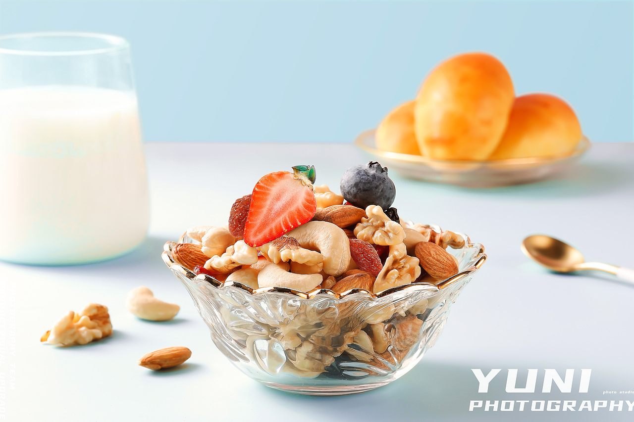 混合坚果 | 华味亨 ✖ YuN i