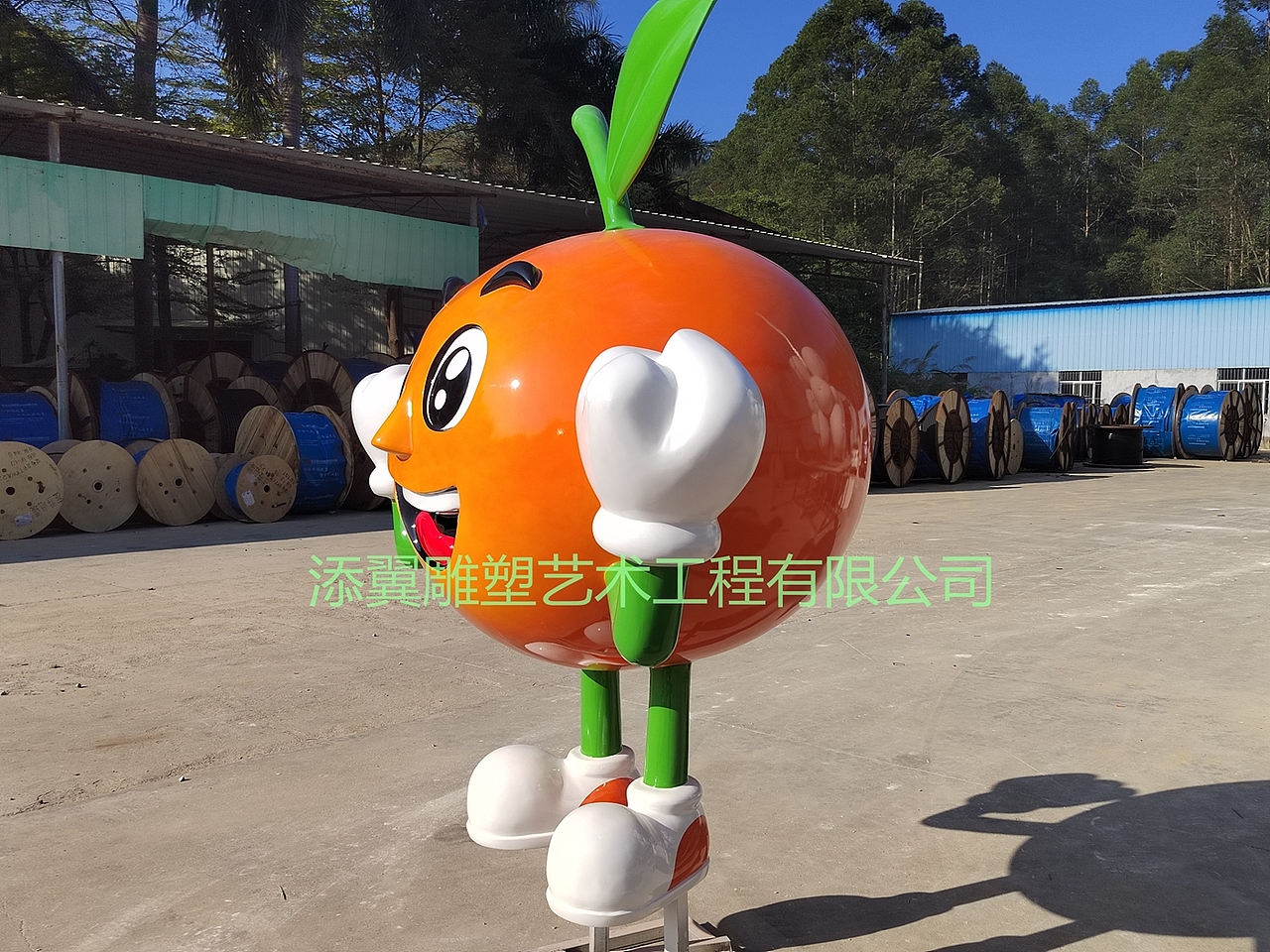 金彩纷“橙”玻璃钢立体脐橙表情包雕塑出色橙就