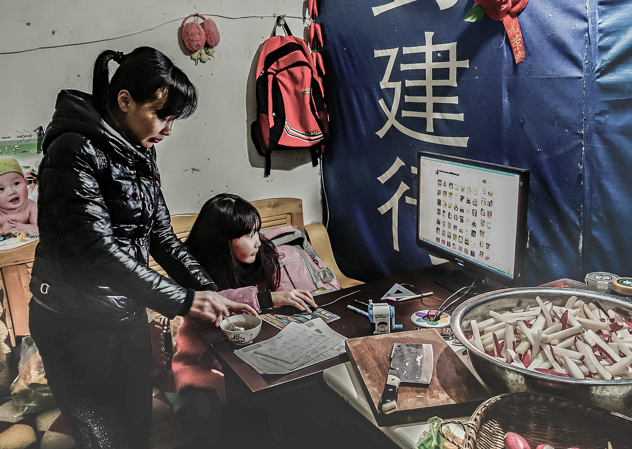 老社区生活#创作加油站#（图ZMzEyMDg0MzA0） - 人文/纪实摄影 - 站酷设计师生命如歌2768原创素材 - 站酷ZCOOL