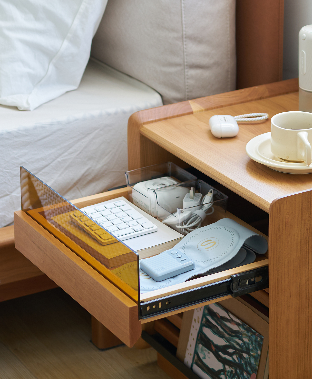 余音床头柜丨实木家具产品设计（图ZMzQzOTczMTUy） - 生活用品 - 站酷设计师小康的锅原创素材 - 站酷ZCOOL