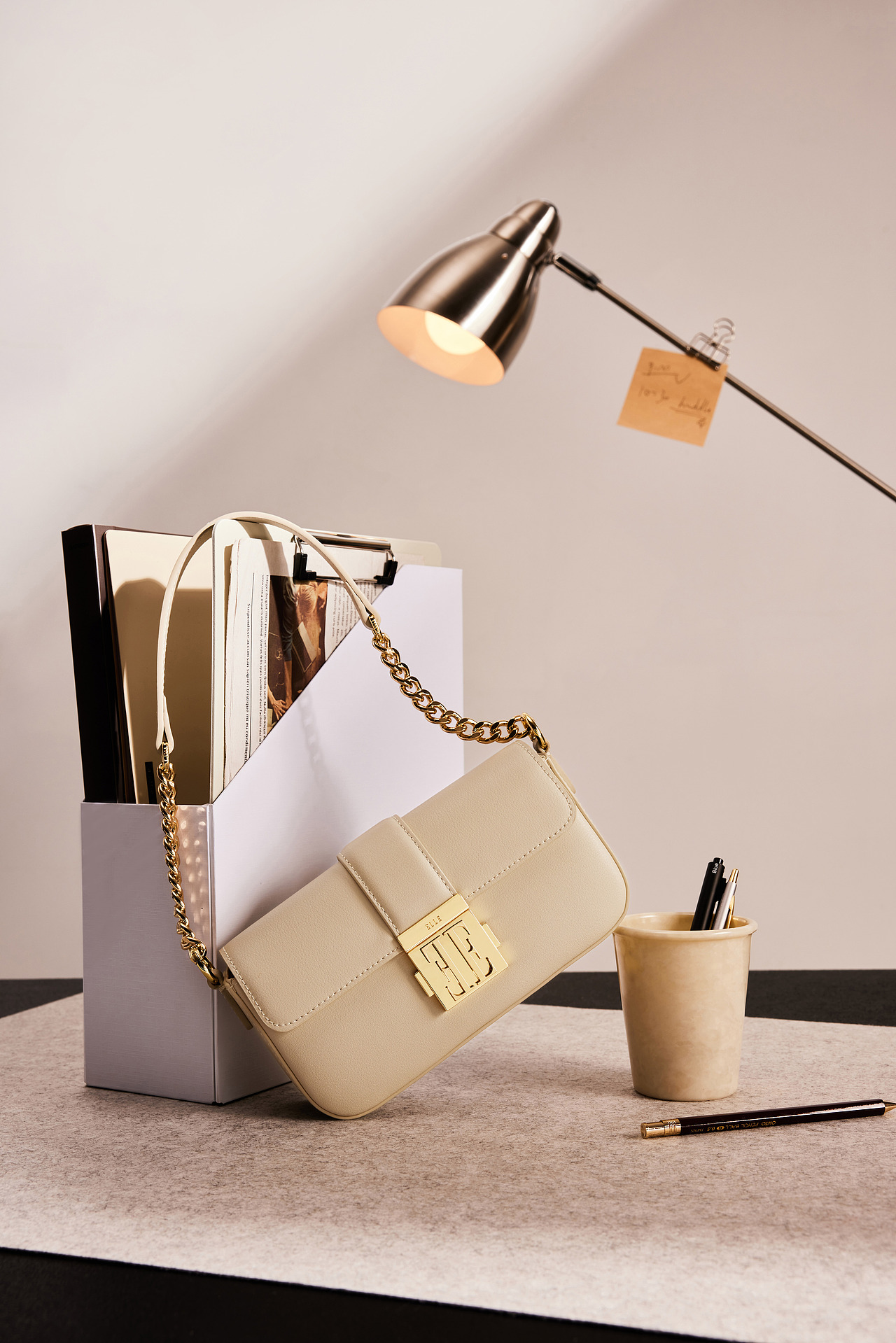 包包拍摄｜FOR ELLE 办公室主题拍摄（图ZMzU5MzAwNzE2） - 产品摄影 - 站酷设计师滴噢DioooStudio原创素材 - 站酷ZCOOL