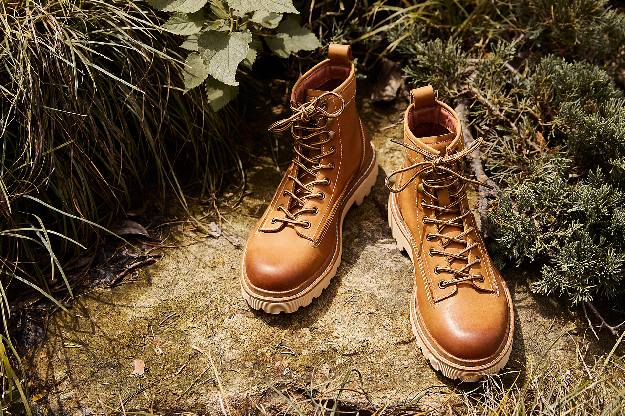 靴子的创意图（图ZMzE2MDI3NTE2） - 产品摄影 - 站酷设计师猪可乐原创素材 - 站酷ZCOOL