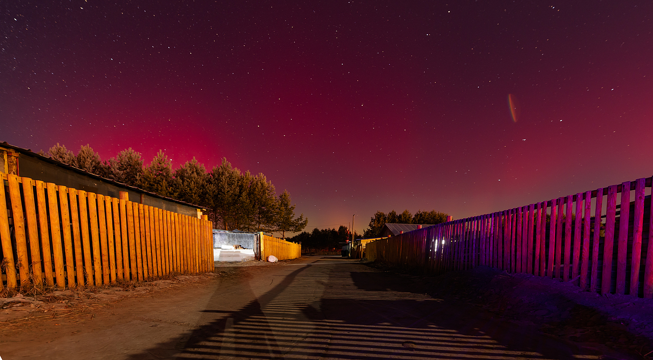 在漠河北极村看北极光