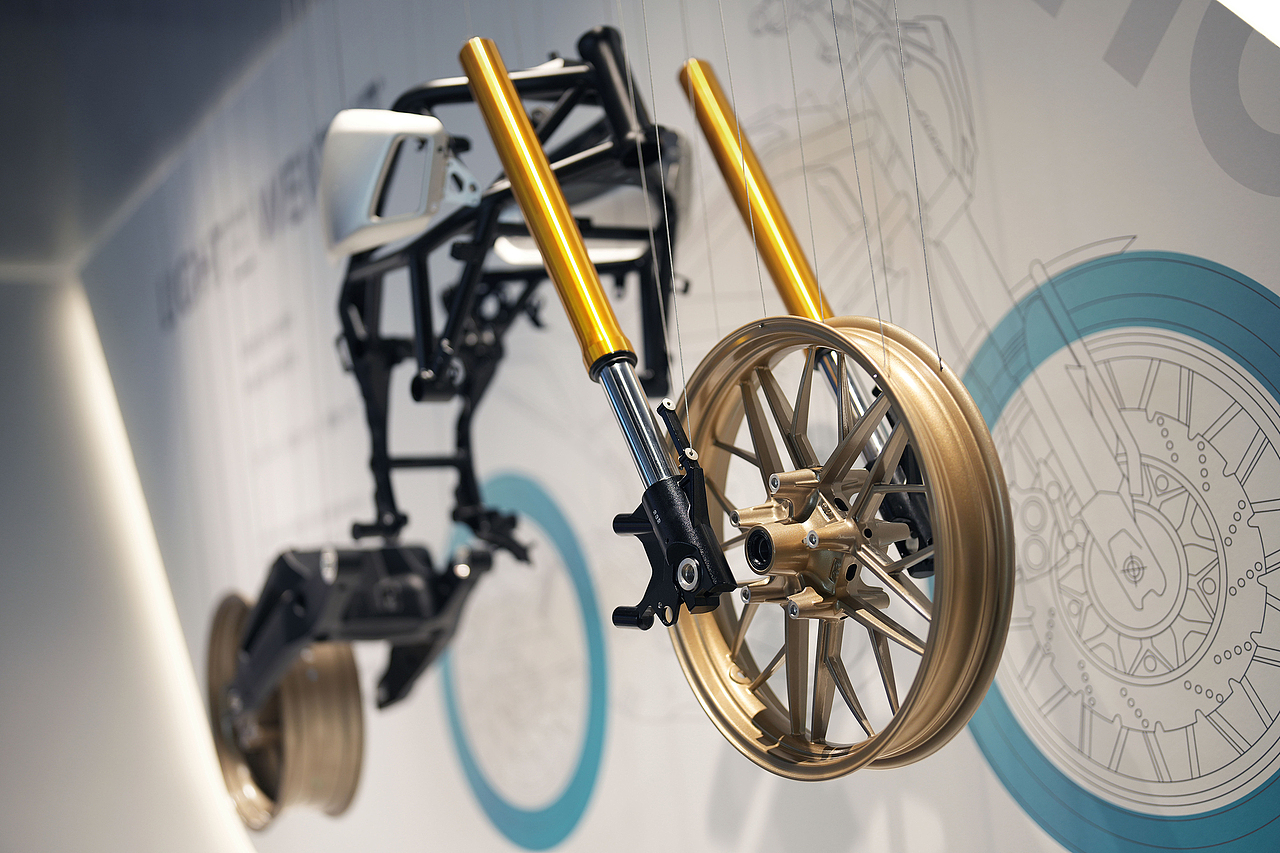 调动空间情绪与你“春风同行”——春风动力企业展厅