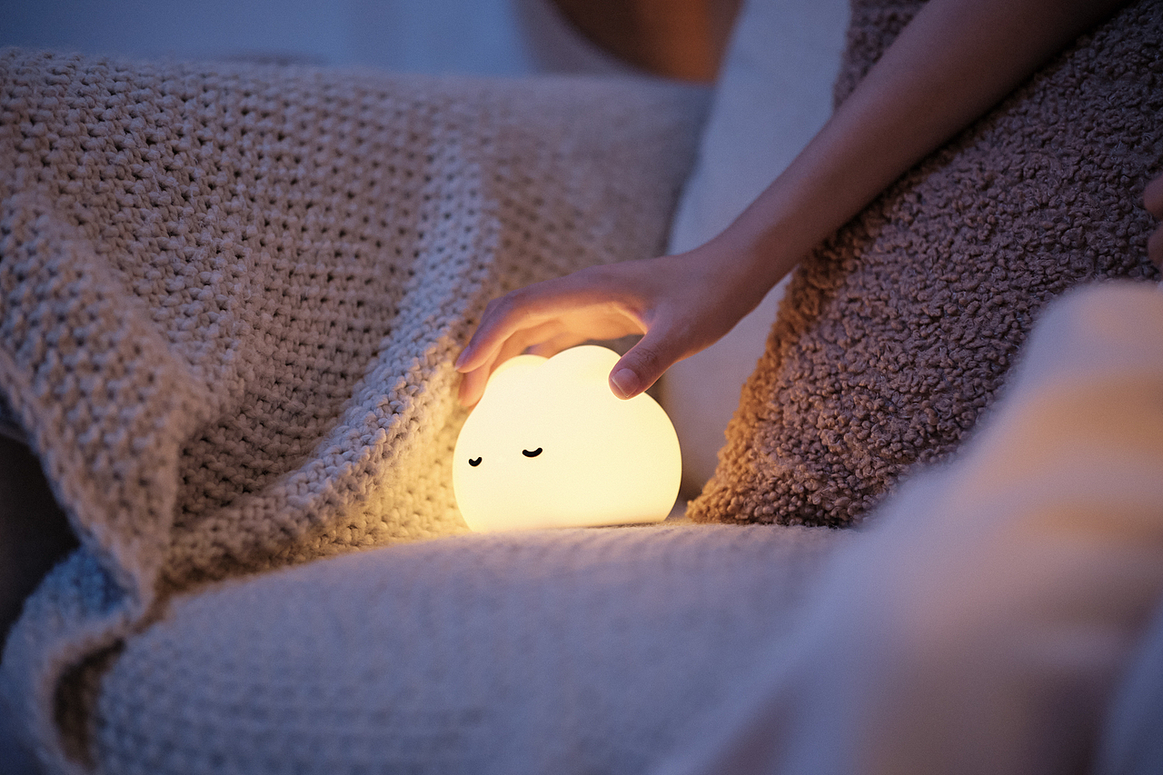 随手拍丨梦幻兔伴睡灯（图ZMzQ5MjI5NzIw） - 产品摄影 - 站酷设计师白底图原创素材 - 站酷ZCOOL