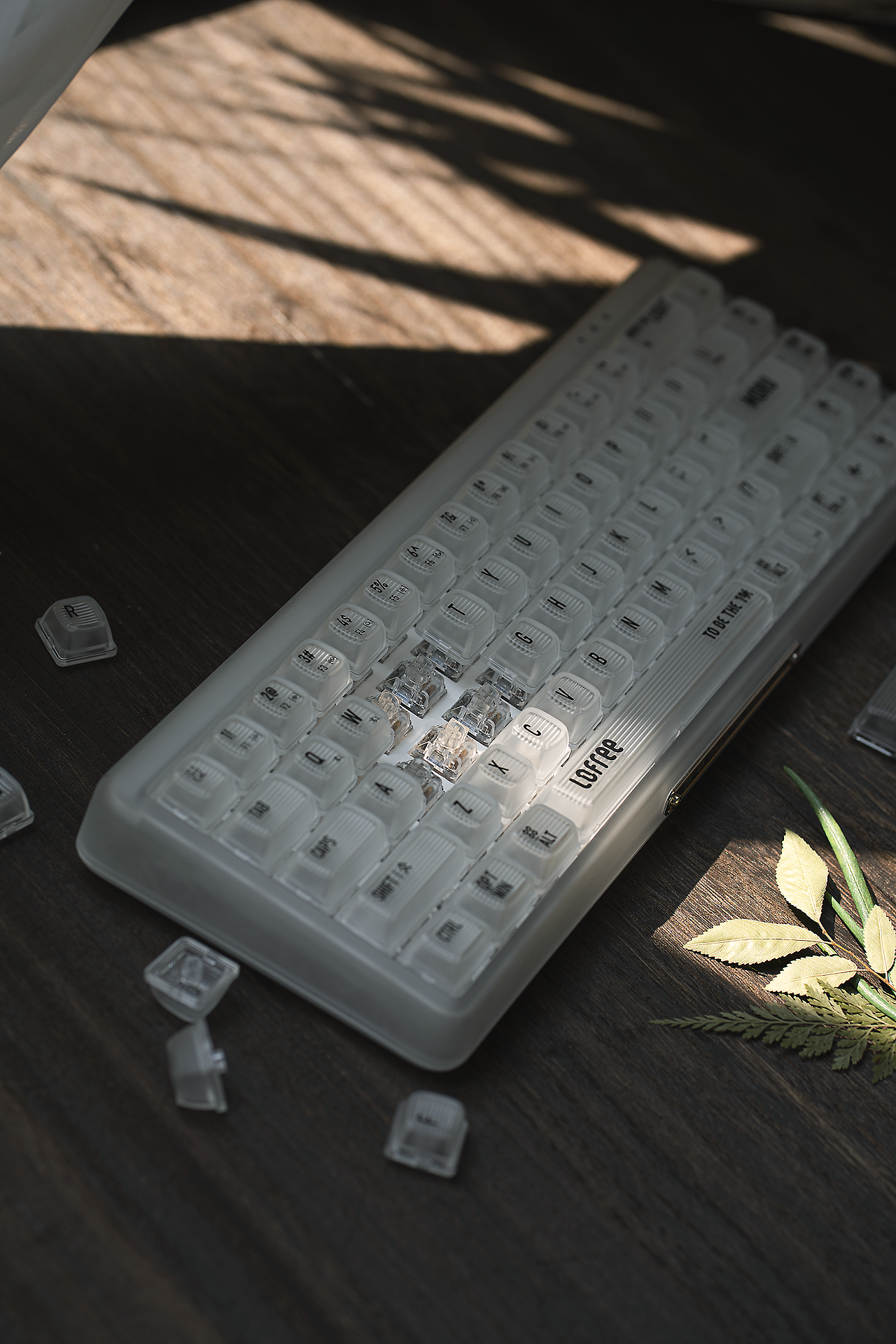 如果说,点缀是颜色的跳跃,材质的特殊。所以,我们更希望用纹理的肌理在视觉视觉商拉开区别。纹理更有细节,更加精致,同时视觉和触觉是有人组织反差。会有新鲜感?