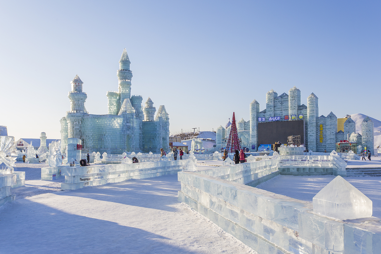 哈爾濱冰雪大世界（圖ZMzI2ODkwNDA0） - 環(huán)境/建筑攝影 - 站酷設(shè)計(jì)師攝影師杜凱原創(chuàng)素材 - 站酷ZCOOL