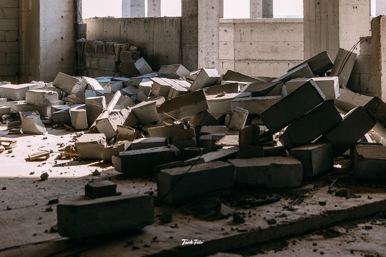 ▌独探燕郊一处烂尾孤楼