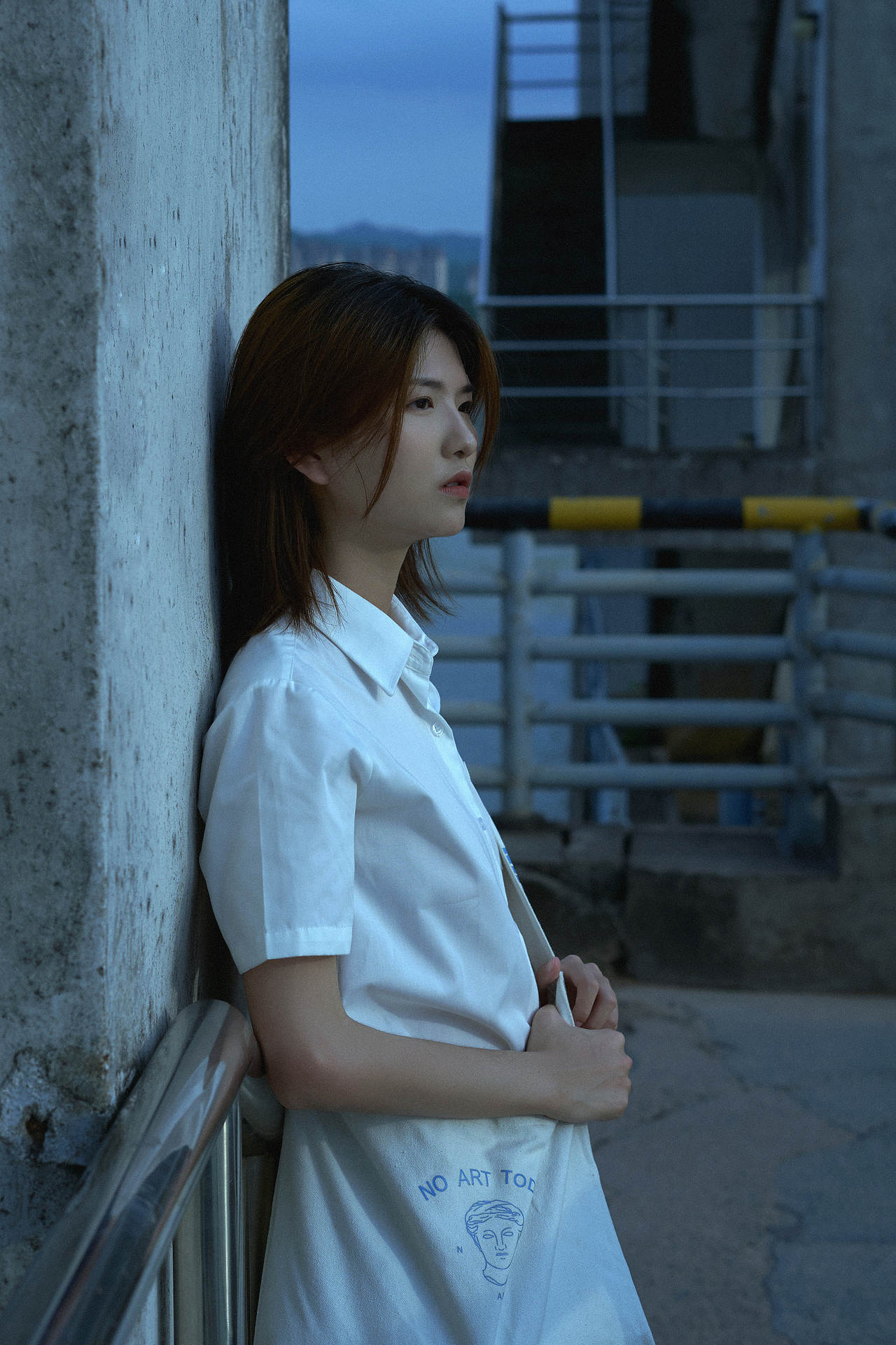 孤立（图ZMzA5NzUyMTU2） - 人像摄影 - 站酷设计师小烟_Gava原创素材 - 站酷ZCOOL