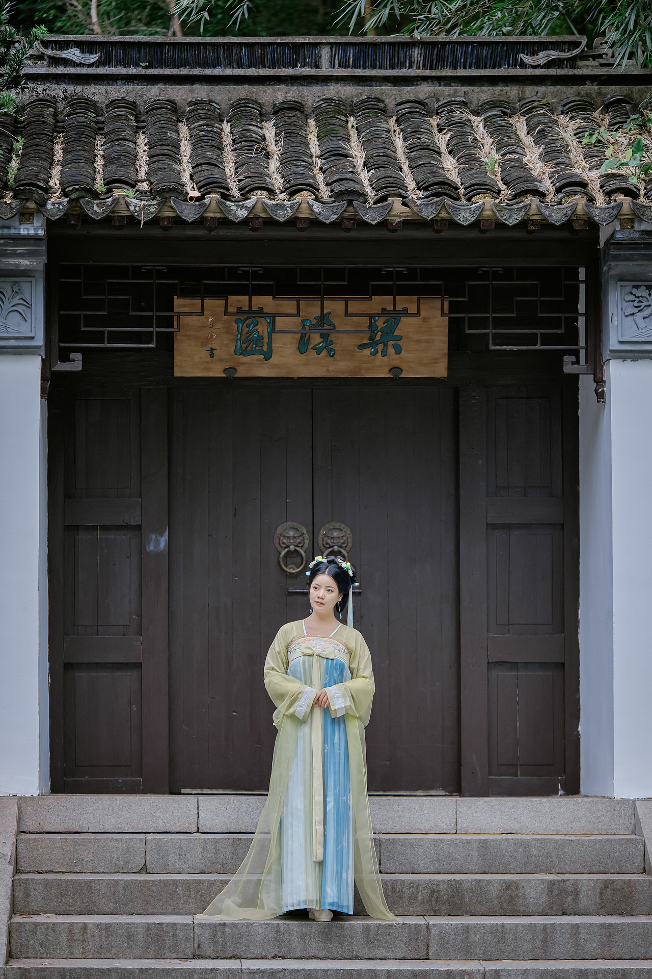 园博园汉服（图ZMzU0NDkxMzE2） - 人像摄影 - 站酷设计师足迹行摄原创素材 - 站酷ZCOOL