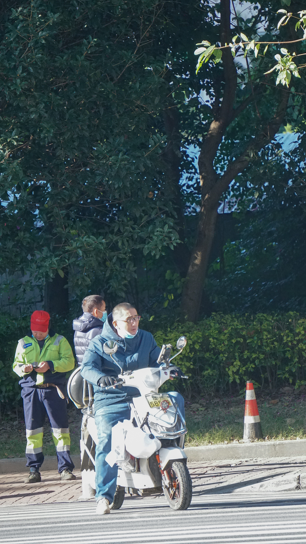 福州扫街221218（图ZMzI1ODA0NDky） - 人文/纪实摄影 - 站酷设计师炭烤旺旺原创素材 - 站酷ZCOOL