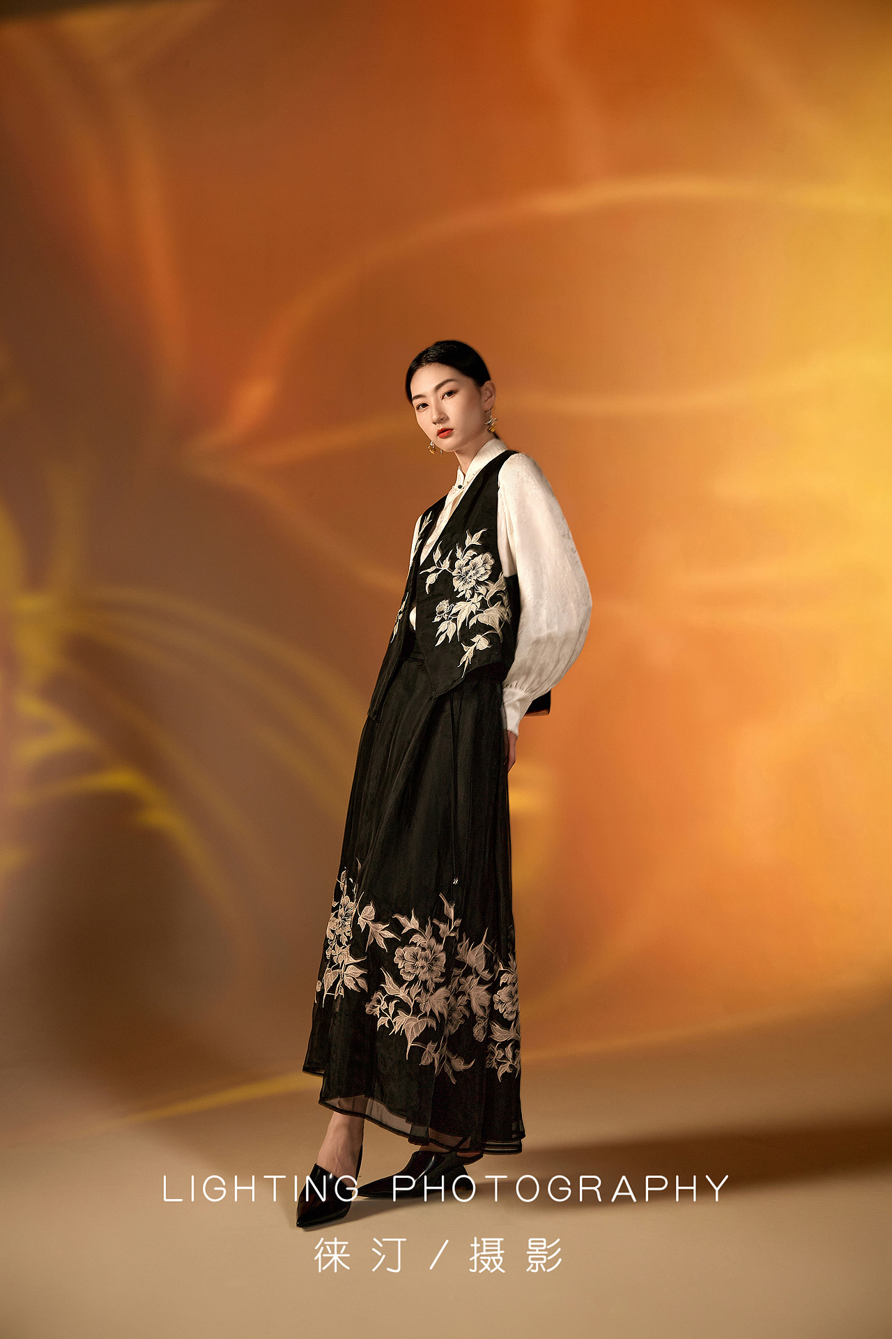 深圳中国风服装拍摄，新中式女装摄影（图ZMzY3NTk3NjQ4） - 产品摄影 - 站酷设计师徕汀服装摄影原创素材 - 站酷ZCOOL