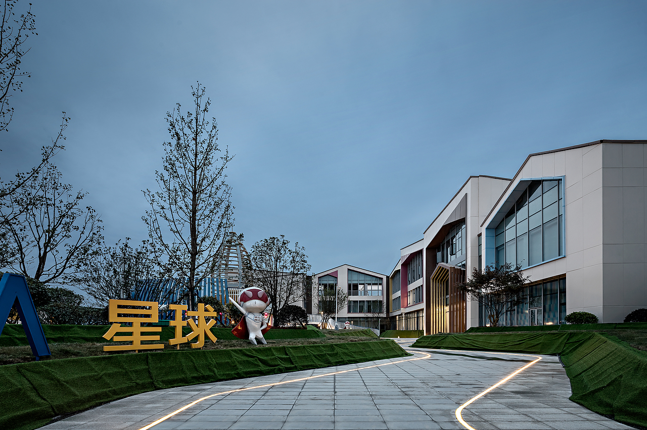 INNEST意巢设计：安徽临泉 当代城MOMA（图ZMzE5NjcxODY4） - 商业空间设计 - 站酷设计师INNEST意巢设计原创素材 - 站酷ZCOOL