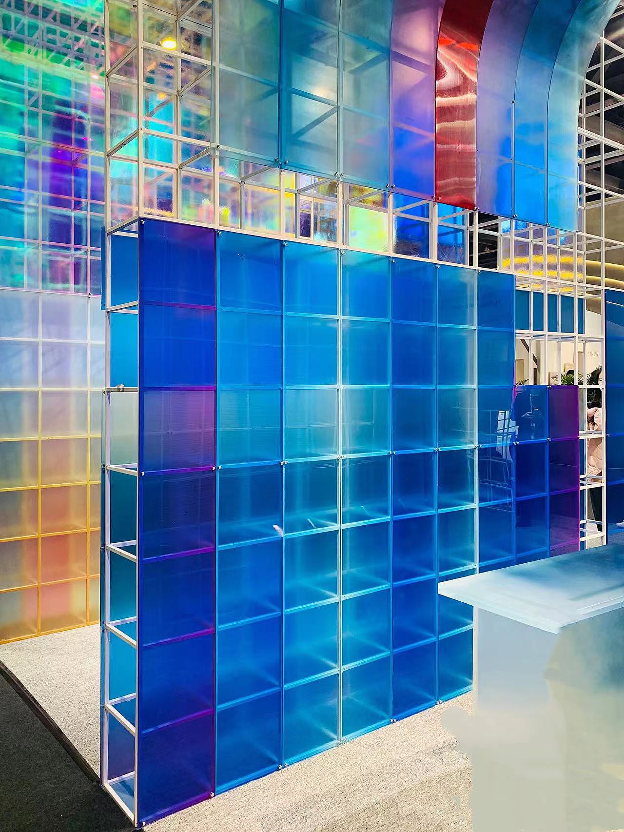 亚克力定制炫彩展示柜收纳柜艺术有机玻璃磨砂透明渐变