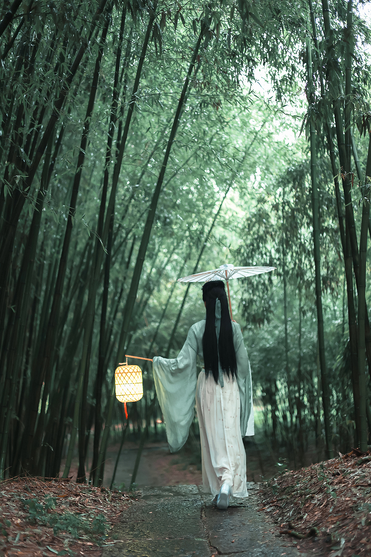 天青色等烟雨 而我在等你