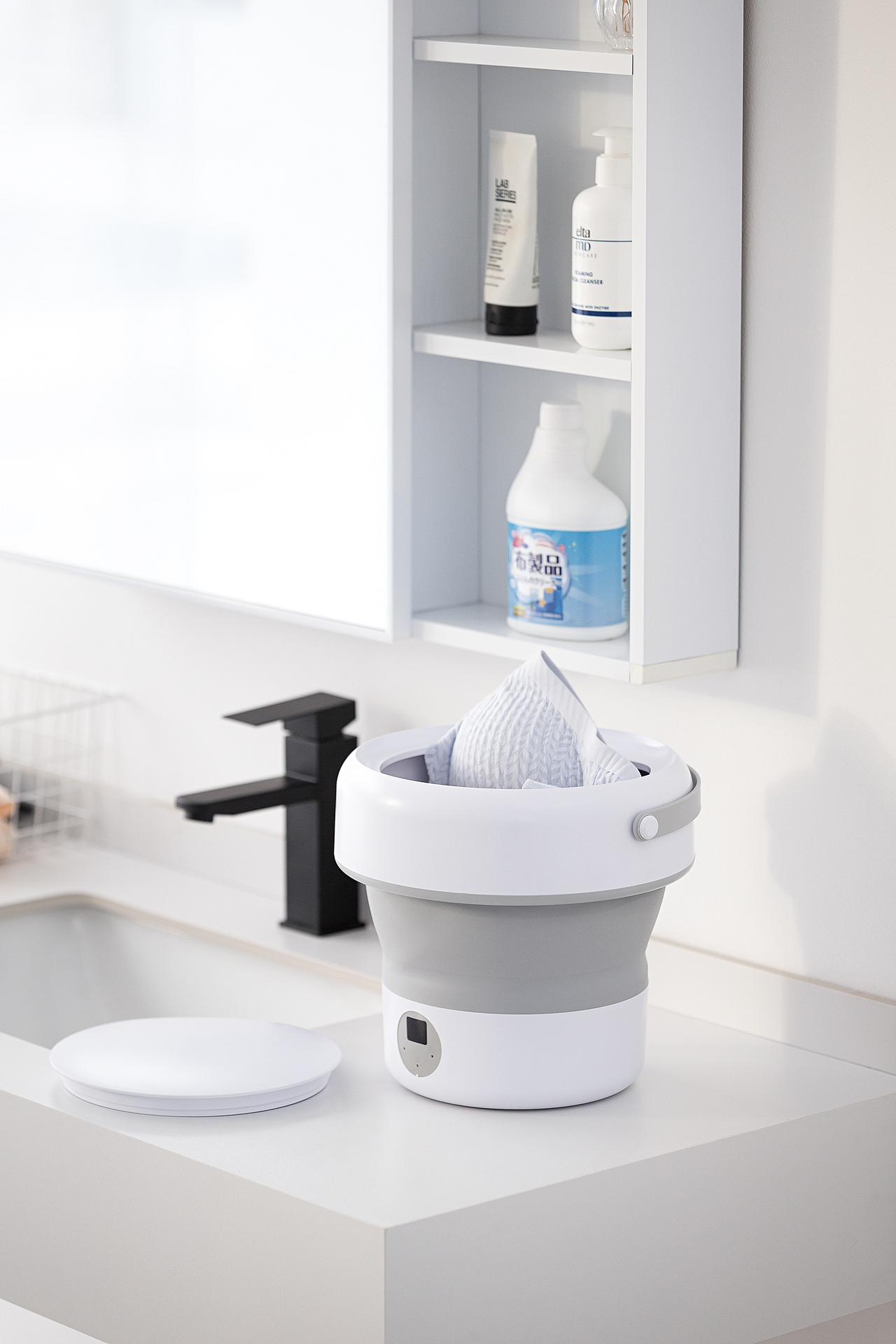 品牌案例丨骑异风 折叠洗袜子机（图ZMzQ2NTcyNjIw） - 产品摄影 - 站酷设计师白底图原创素材 - 站酷ZCOOL