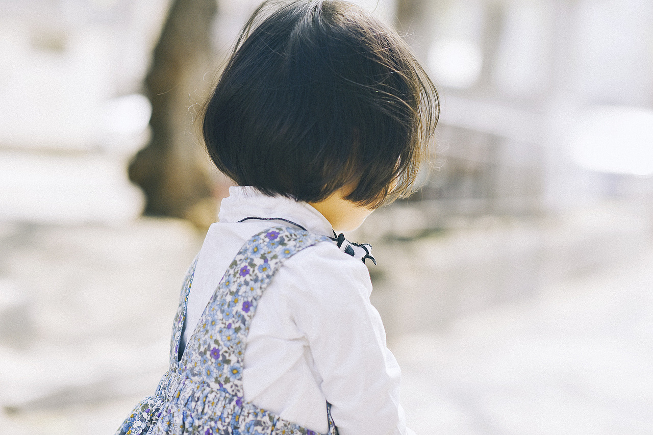 左手童年，右手春天（图ZMzY1Mjk3Mjg0） - 人像摄影 - 站酷设计师刘豌豆豆豆小姐原创素材 - 站酷ZCOOL