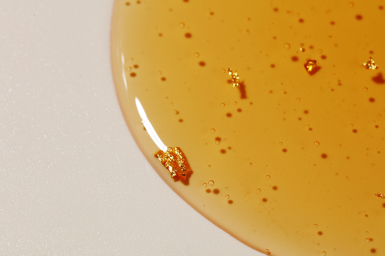 化妆品广告创意图