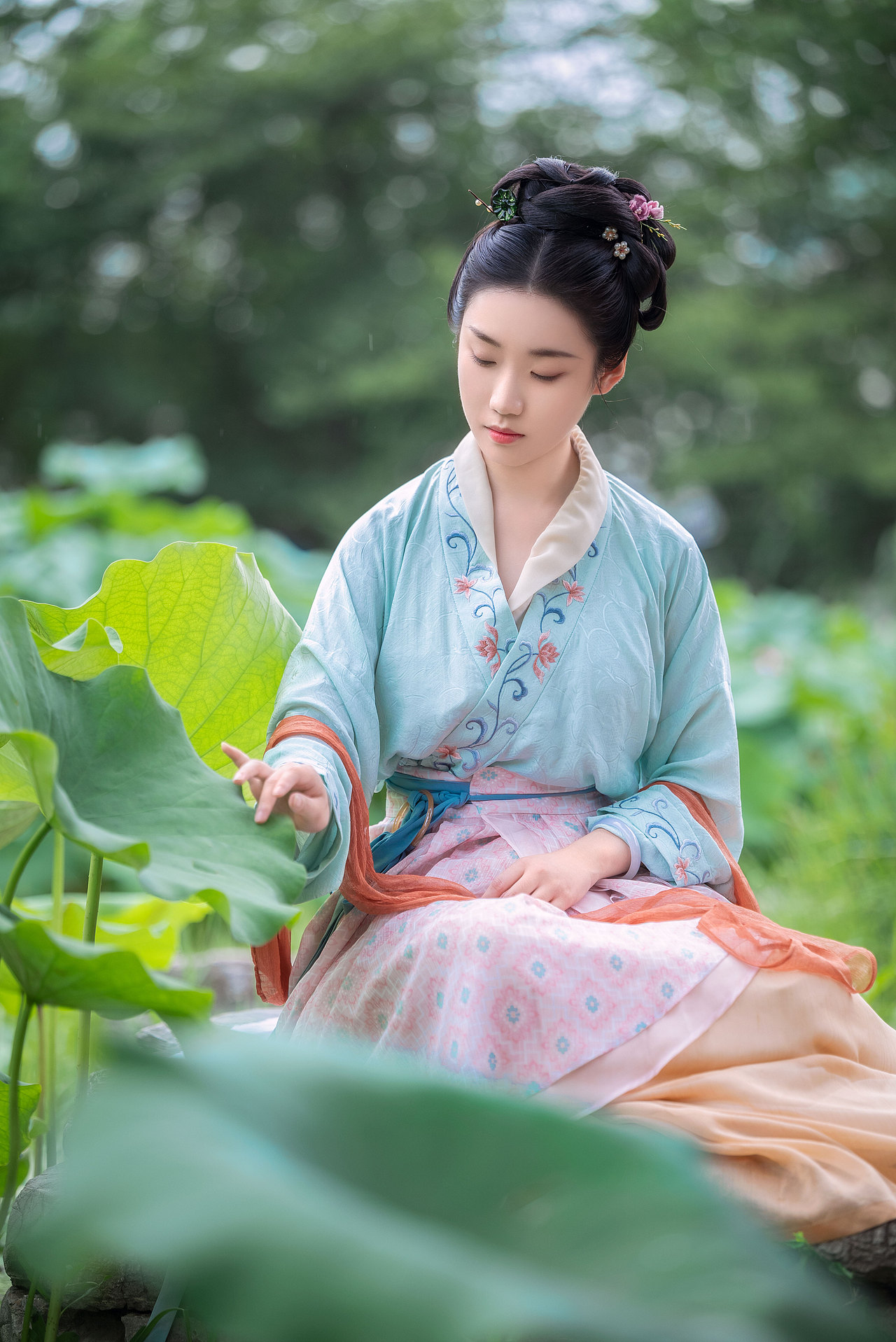 烟雨楼台荷花池（图ZMzE1MTM4ODY4） - 人像摄影 - 站酷设计师糊涂仙人LEO原创素材 - 站酷ZCOOL
