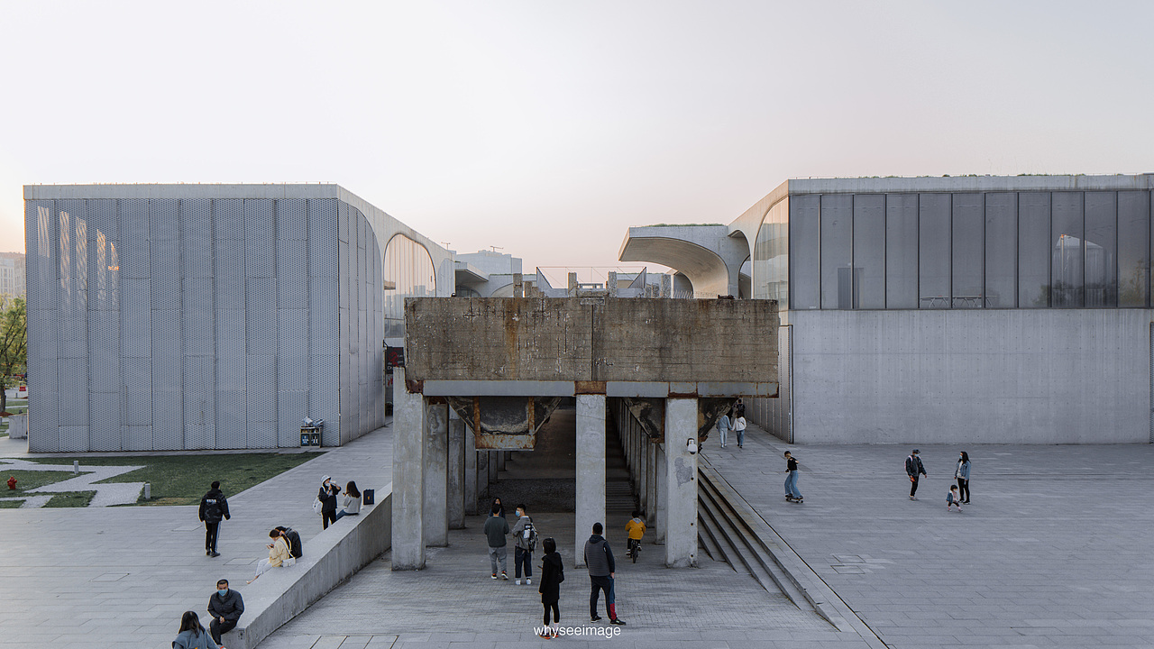 一片樱花在龙美旁落下 | 魔都建筑奇谭记（图ZMzAwODA2NTE2） - 环境/建筑摄影 - 站酷设计师whyseeimage原创素材 - 站酷ZCOOL