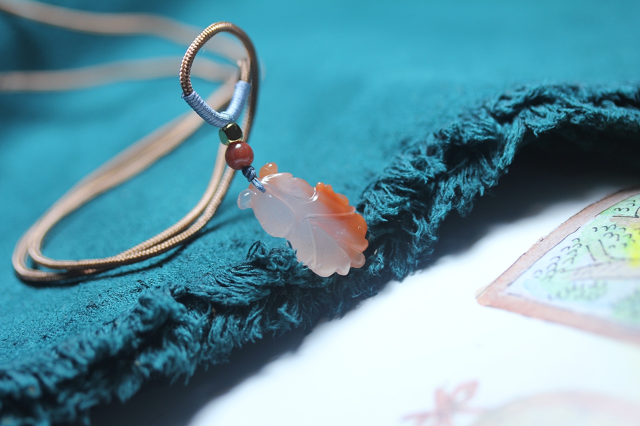 九张23.6.15马料黑色巧雕年年有余