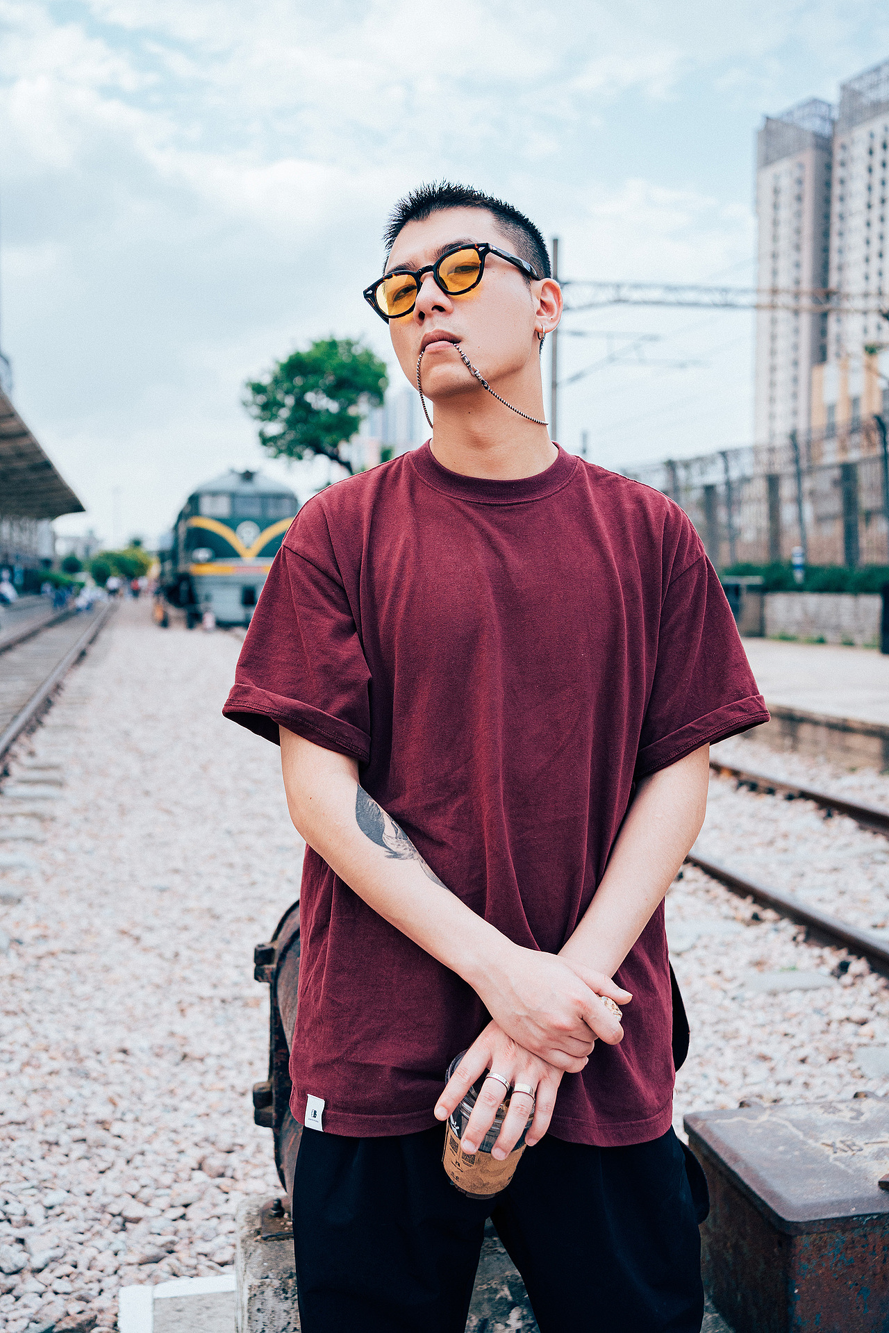 别人怎么看你是别人的事 不是你的事