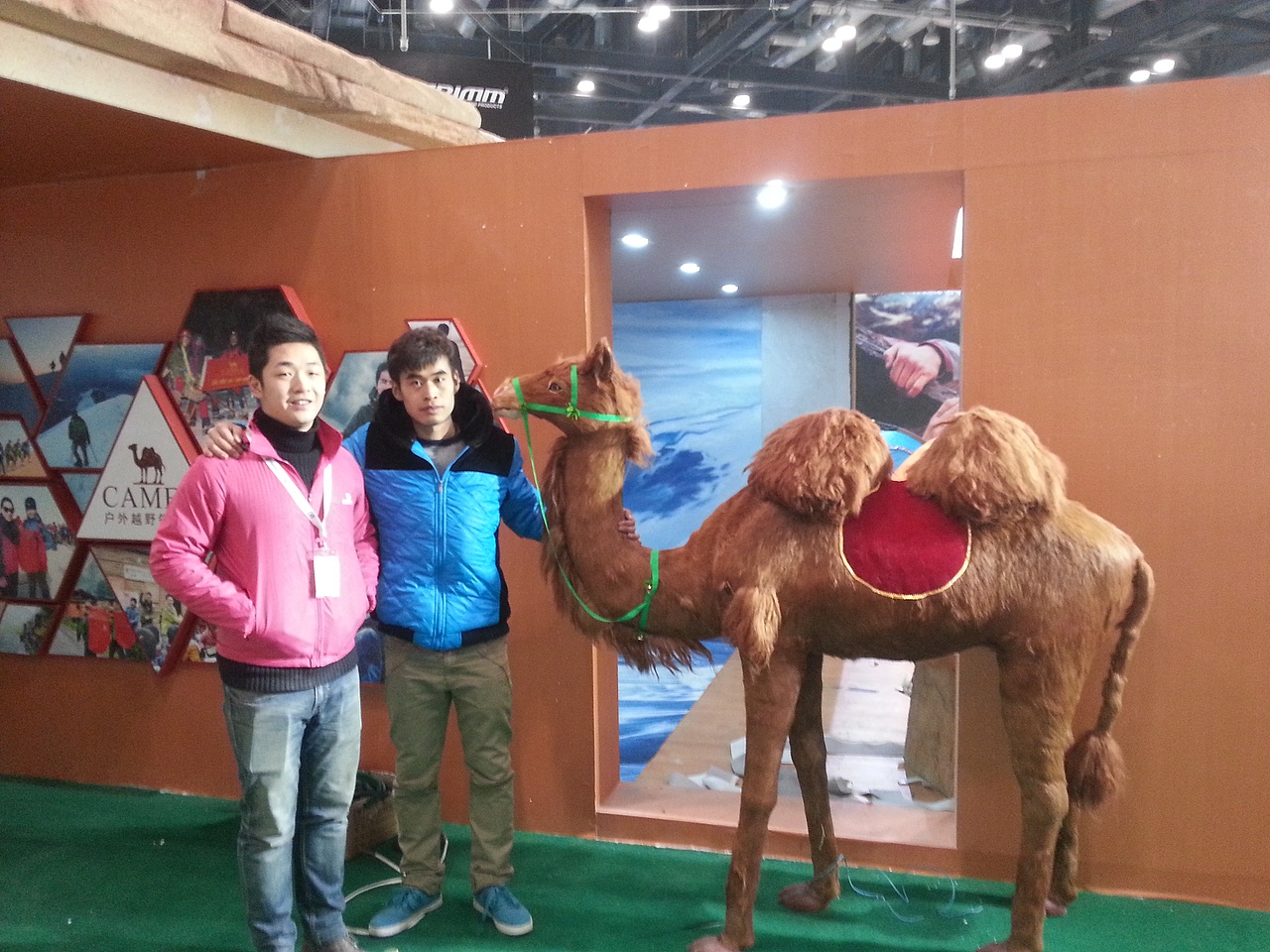 广州第十届亚洲运动用品与时尚展骆驼品牌3D画（图ZMzI2MzM4Njk2） - 绘画 - 站酷设计师上海3D地贴原创素材 - 站酷ZCOOL