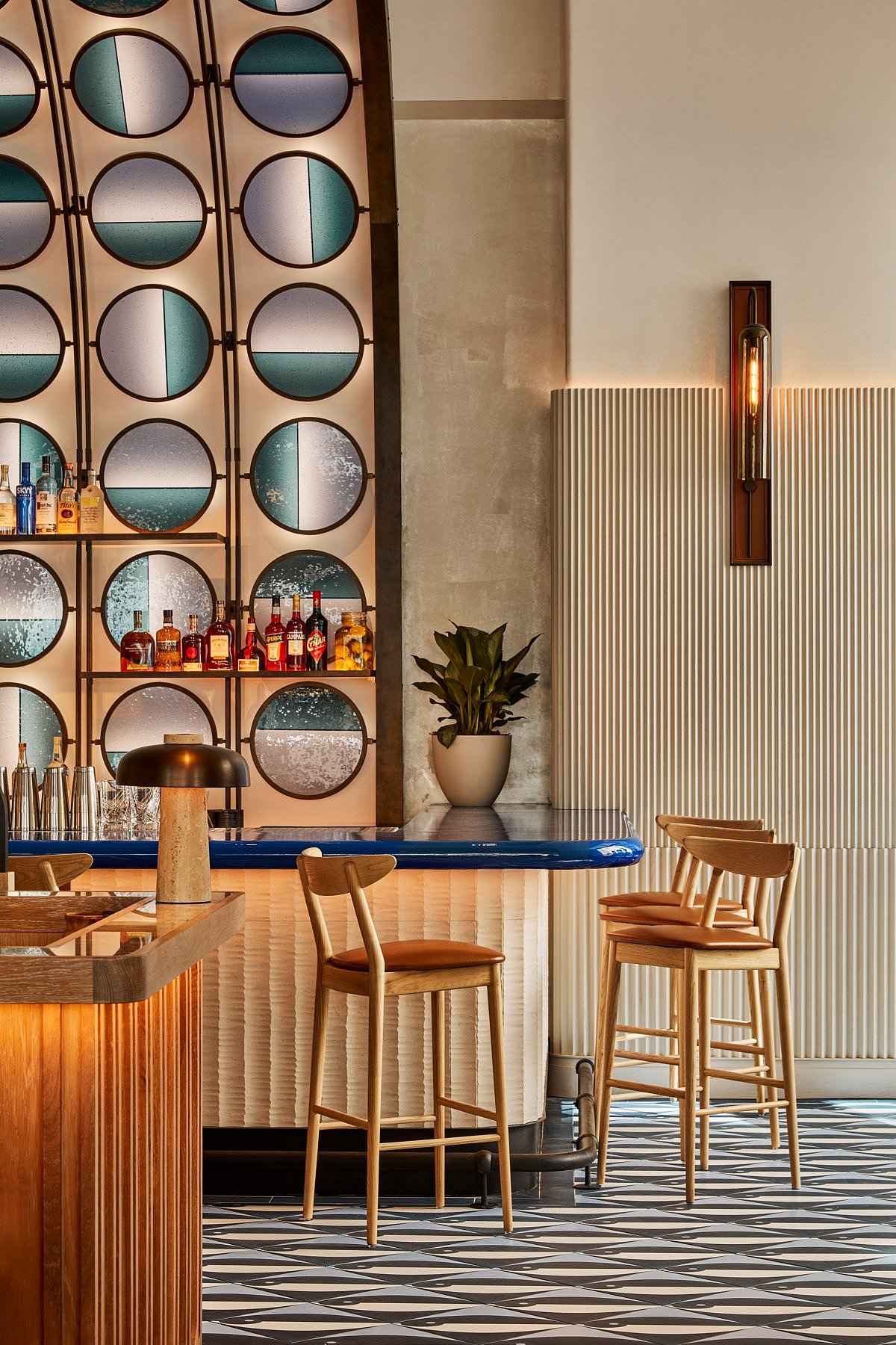 餐厅设计案例鉴赏——成都装修设计公司|餐厅装修设计（图ZMzE1NDI2ODQw） - 酒店餐饮设计 - 站酷设计师成都有木设计原创素材 - 站酷ZCOOL