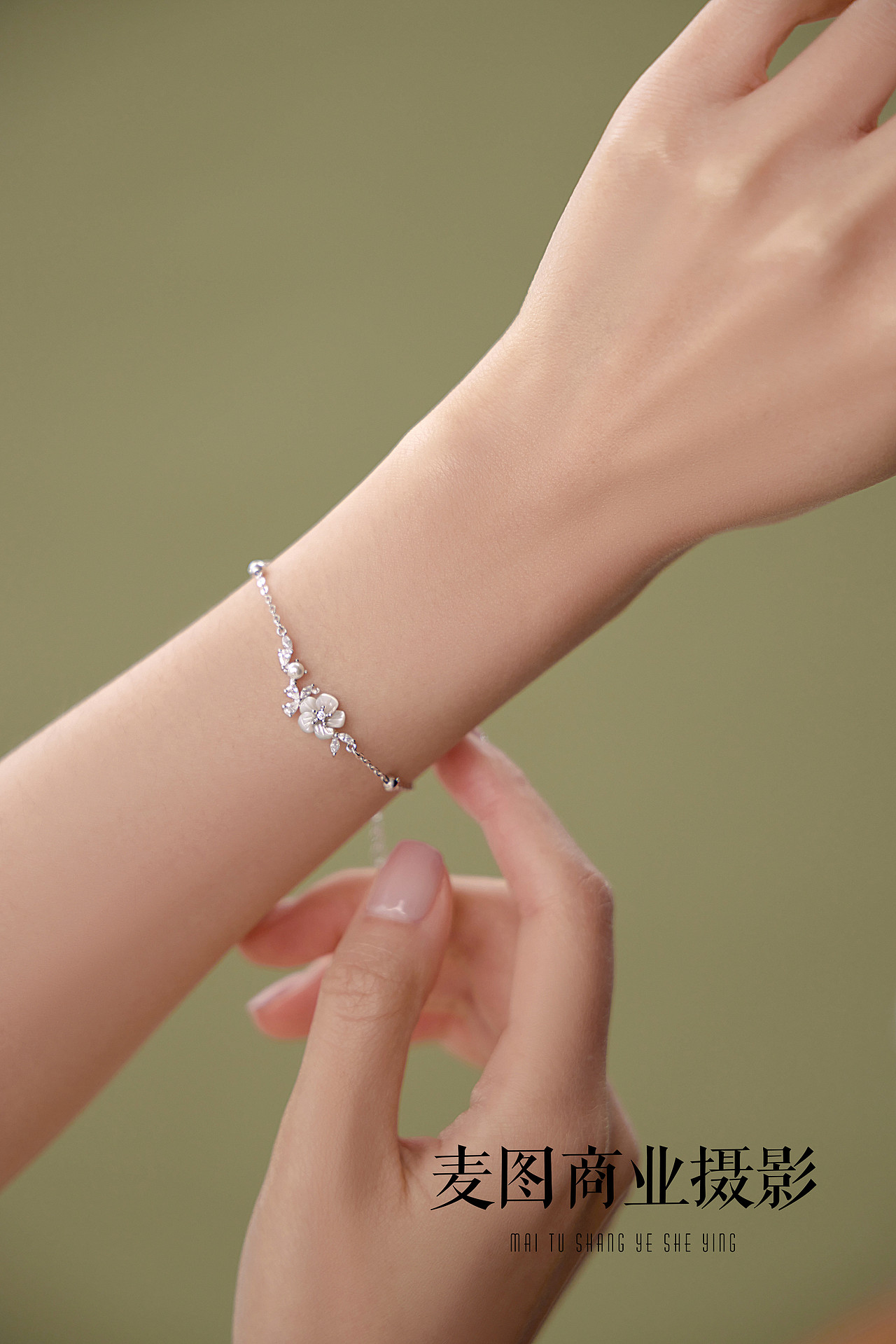产品摄影 小众饰品手链模特拍摄 玉石手链饰品模特拍照