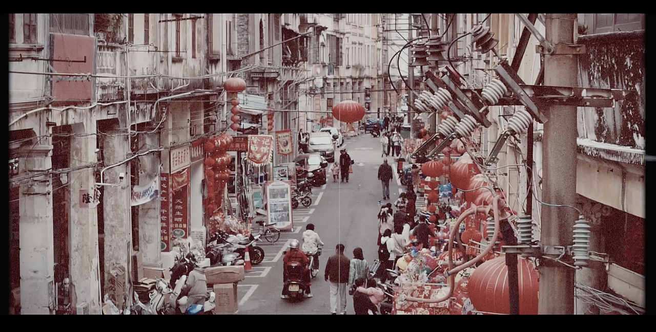 微光如炬,彼此心中的温暖
<br>照耀着每一位留守在边检一线的同仁<br><br>也照亮着他们的家人。<br>