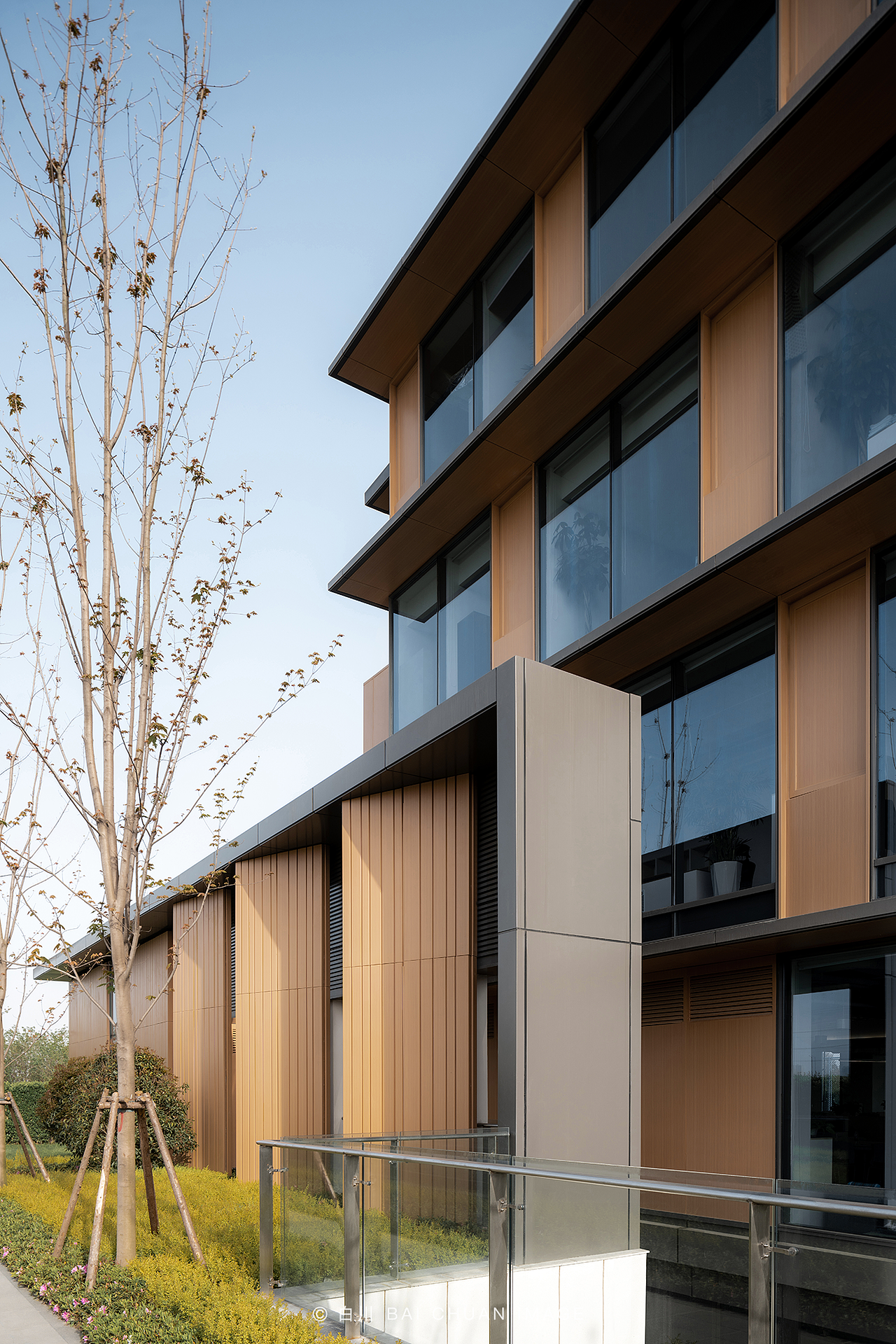 建筑摄影：荆州纪南文投办公楼（图ZMzQ1MjcwODA4） - 环境/建筑摄影 - 站酷设计师白川建筑空间摄影原创素材 - 站酷ZCOOL