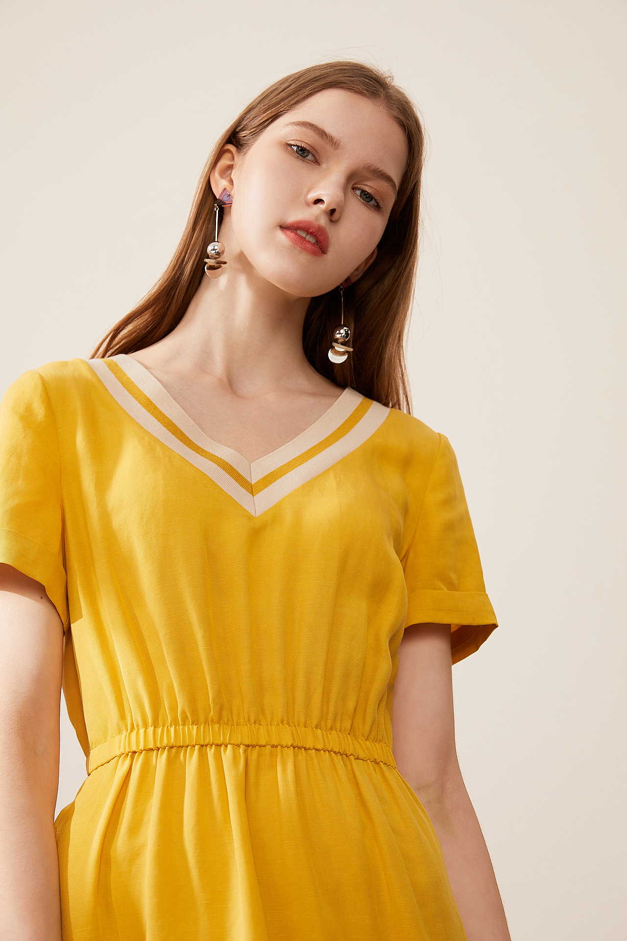 迪赛尼斯 女装拍摄 乐趣文化（图ZMzA5MjA5ODI4） - 产品摄影 - 站酷设计师乐趣视觉营销原创素材 - 站酷ZCOOL