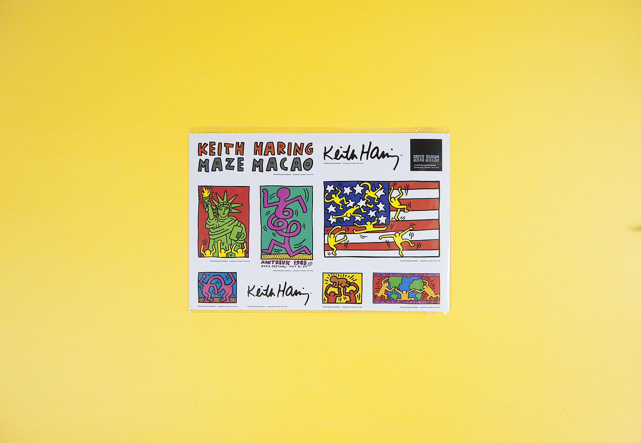 文创产品摄影——凯斯·哈林(Keith Haring）贴纸（图ZMzIxNzIxMzky） - 产品摄影 - 站酷设计师奥斯曼闪闪原创素材 - 站酷ZCOOL