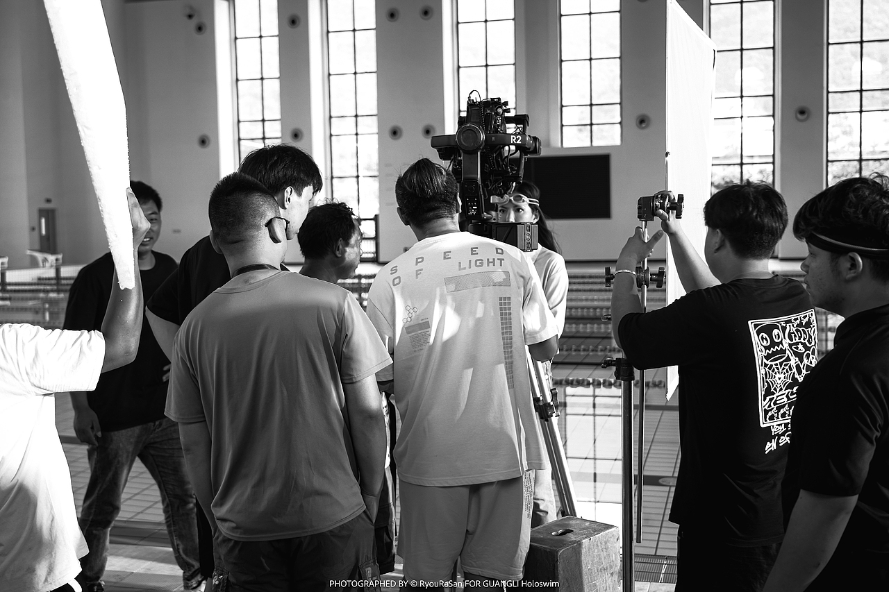 AR全息智能泳镜