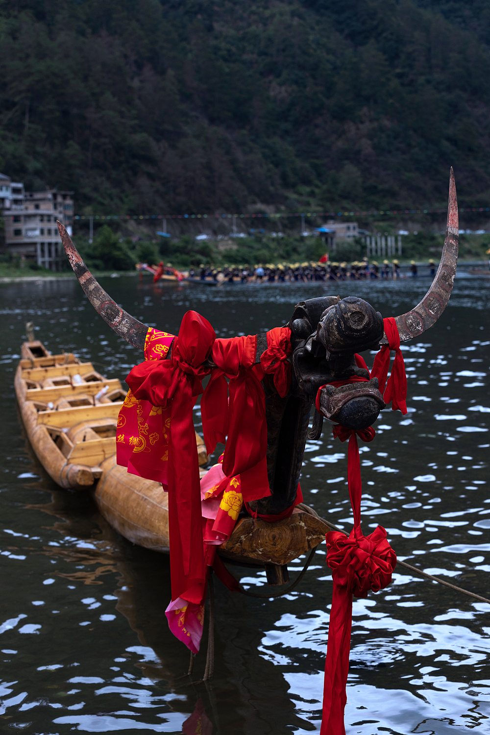 清水江畔独木龙舟