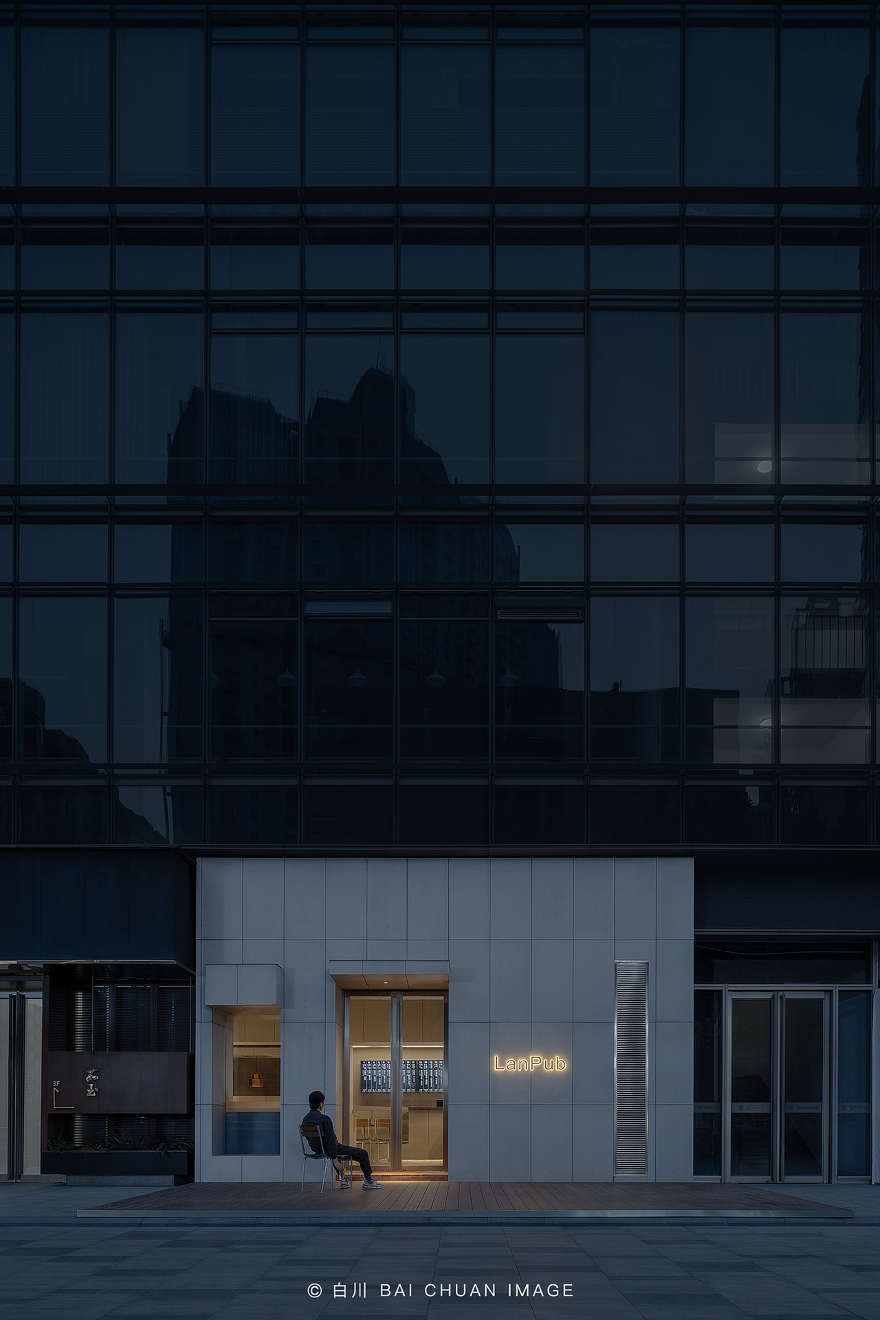 空间摄影：武汉 LanPub精酿酒吧（图ZMzQ0ODUyMDEy） - 环境/建筑摄影 - 站酷设计师白川建筑空间摄影原创素材 - 站酷ZCOOL