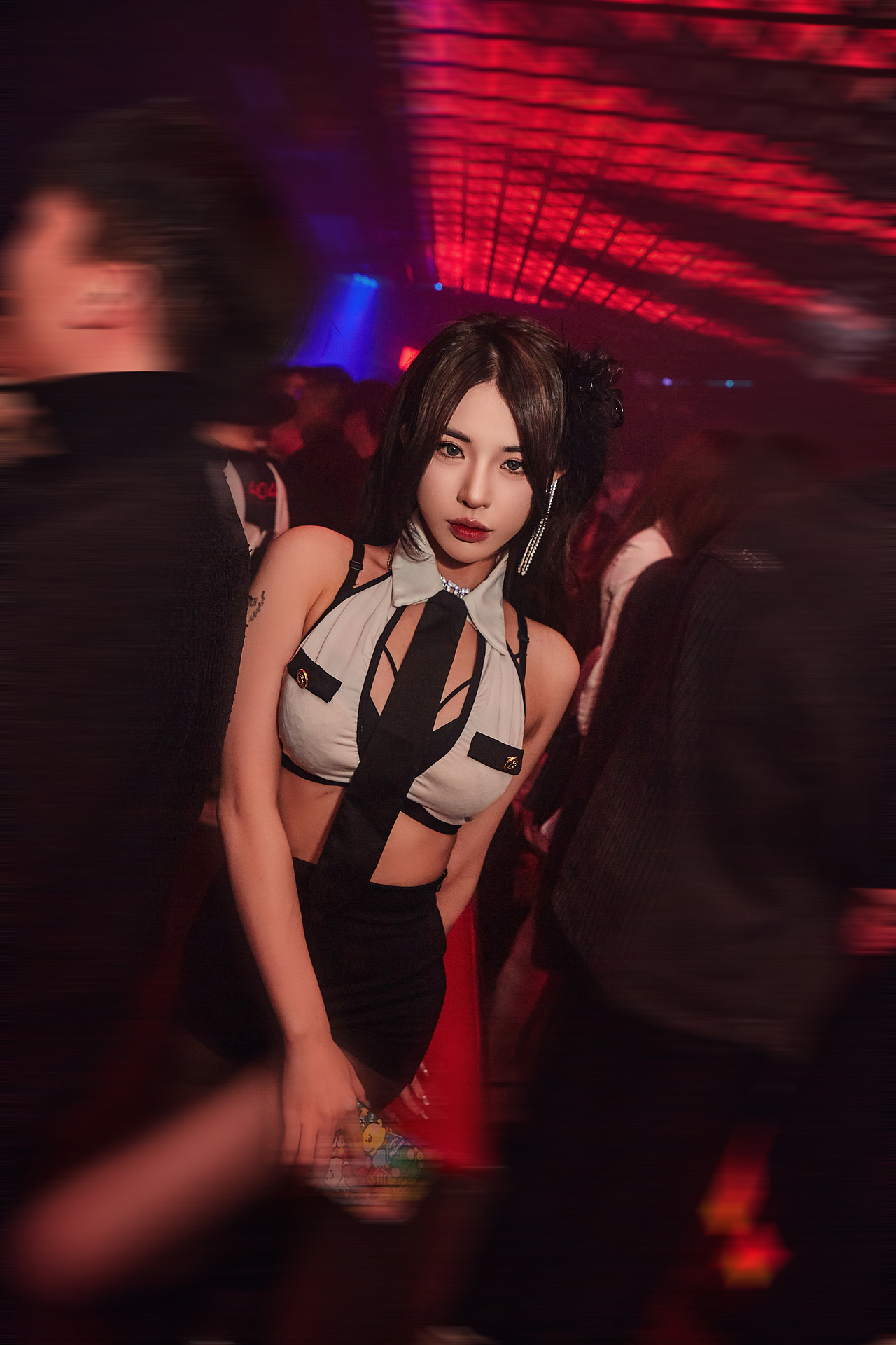 23/12/01 DJ李莎丽 404活动回顾照片（图ZMzYwNTQ0NTUy） - 人像摄影 - 站酷设计师刘欢欢kk原创素材 - 站酷ZCOOL