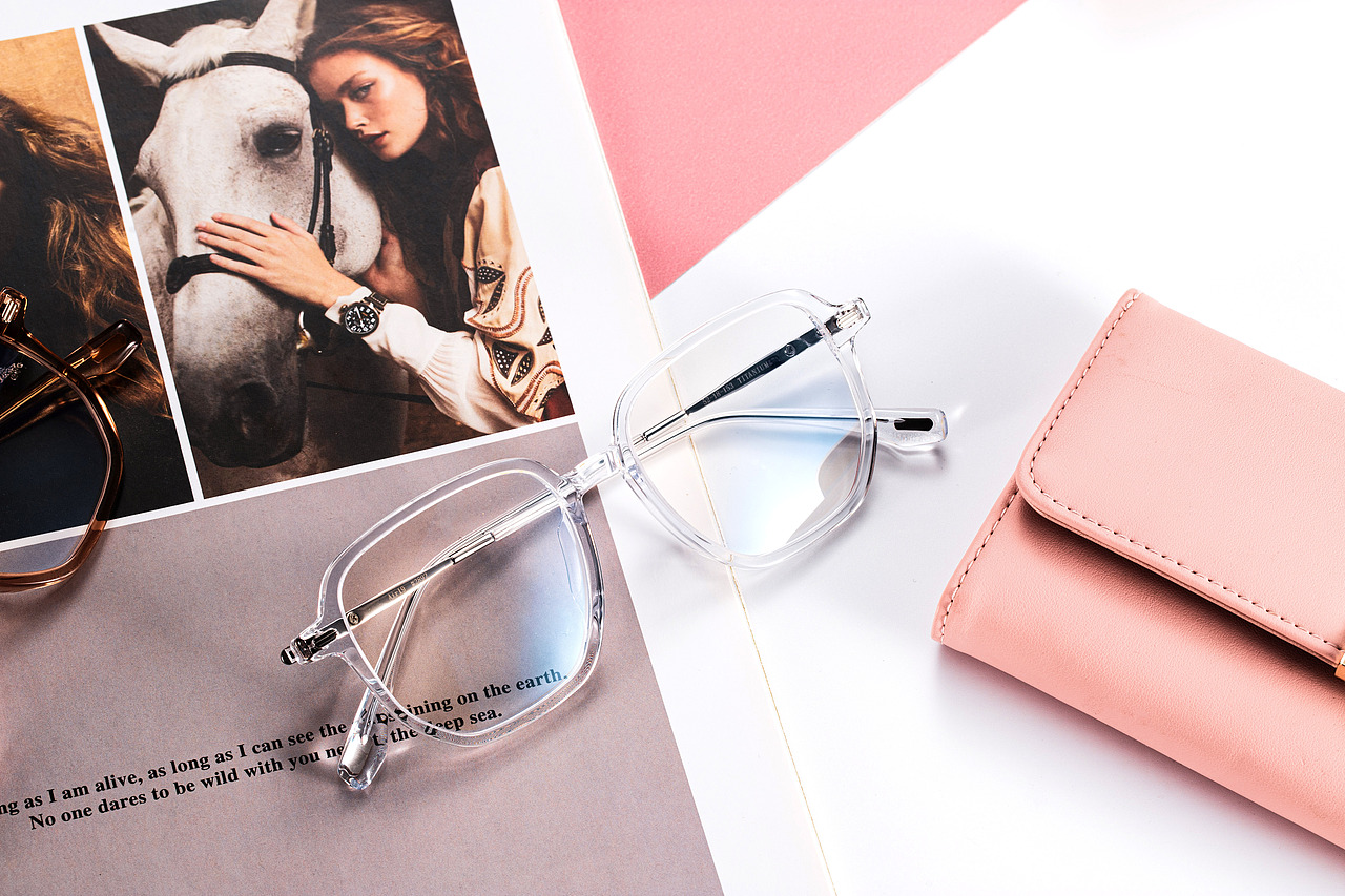 轻宝眼镜TAPOLE（图ZMjk2NDQ0MTQw） - 产品摄影 - 站酷设计师摄影师小恰原创素材 - 站酷ZCOOL