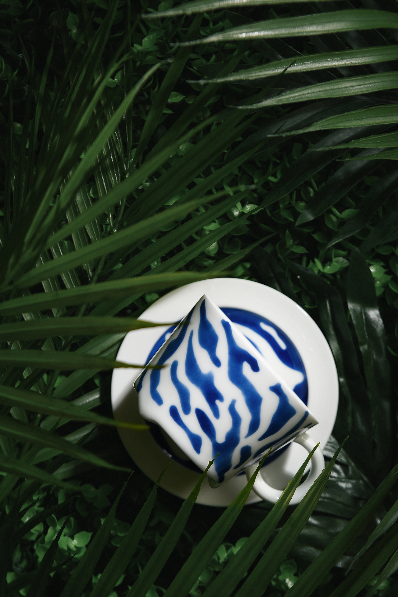 青花马克杯（图ZMzAyNzY3MTQw） - 产品摄影 - 站酷设计师见上视觉原创素材 - 站酷ZCOOL