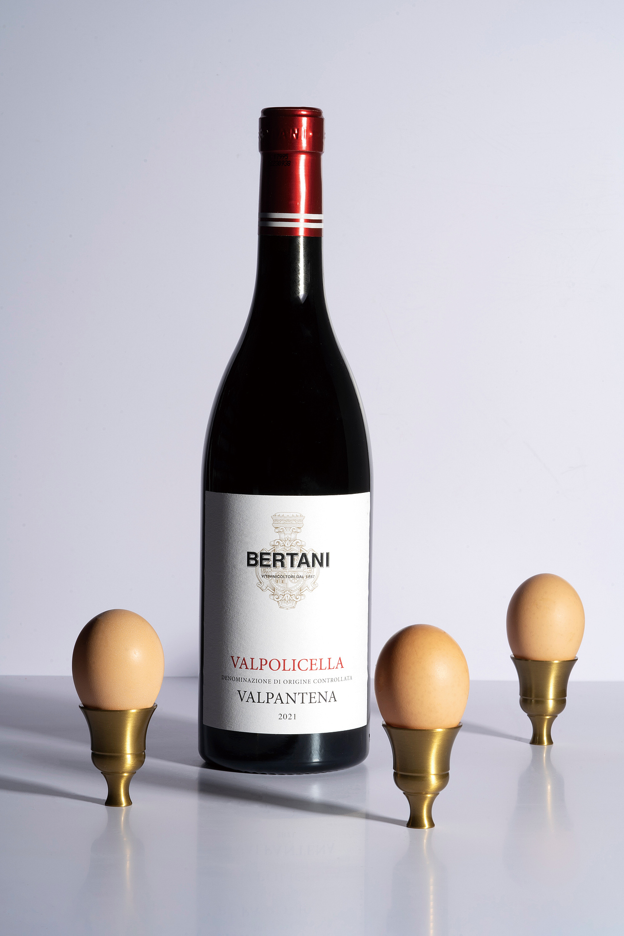 瓶子的多种拍法 - 2021-2022作品集（图ZMzEyNzIyNDEy） - 产品摄影 - 站酷设计师韋韋韋維斯原创素材 - 站酷ZCOOL