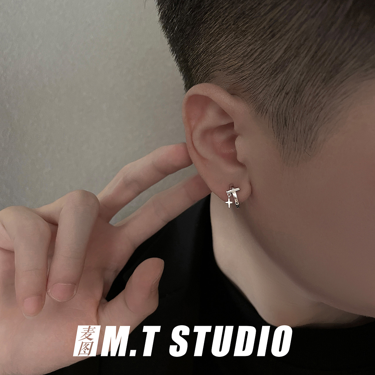 产品摄影 男士饰品拍摄 男士模特耳饰耳钉耳环模特拍照