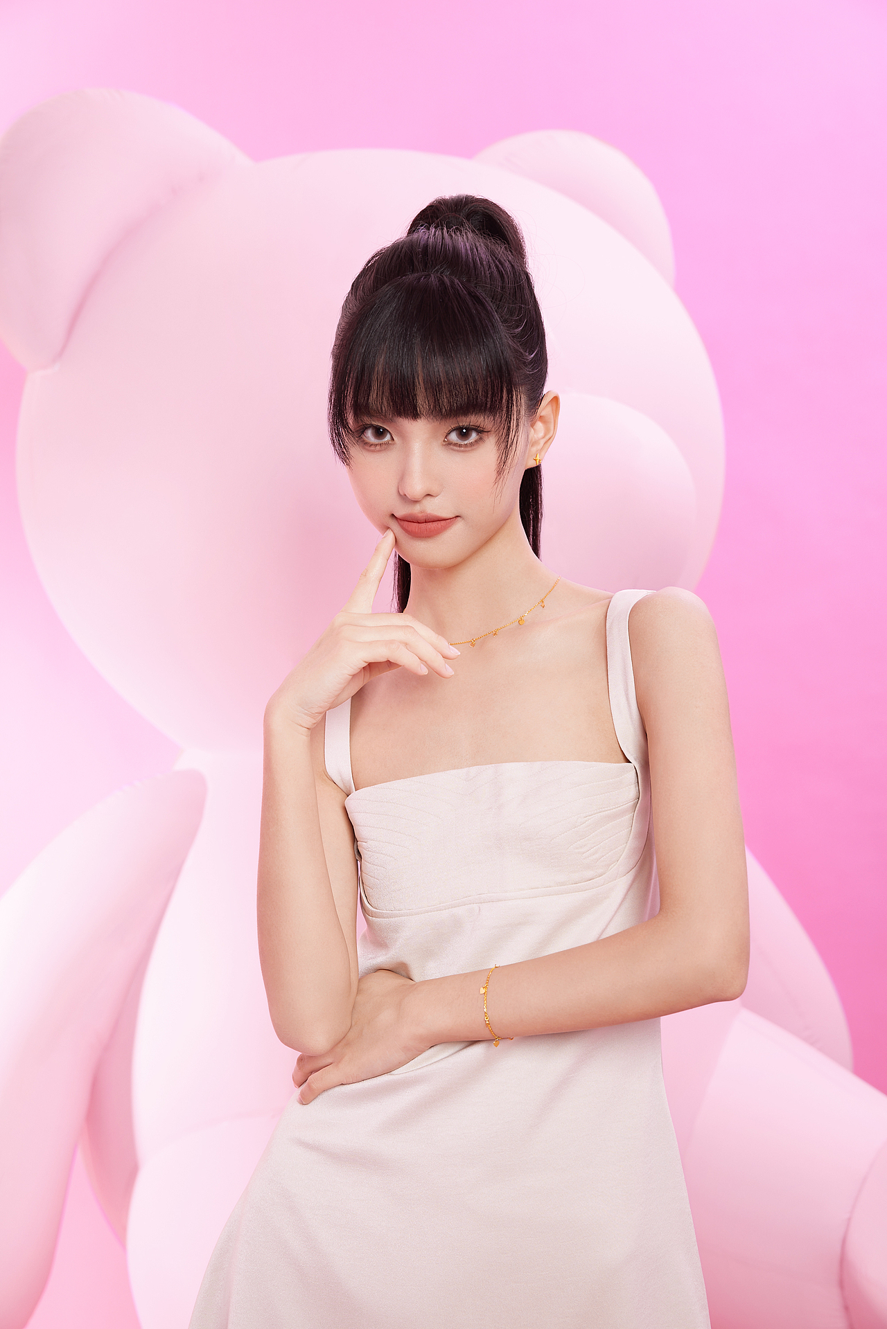 周六福甜酷少女