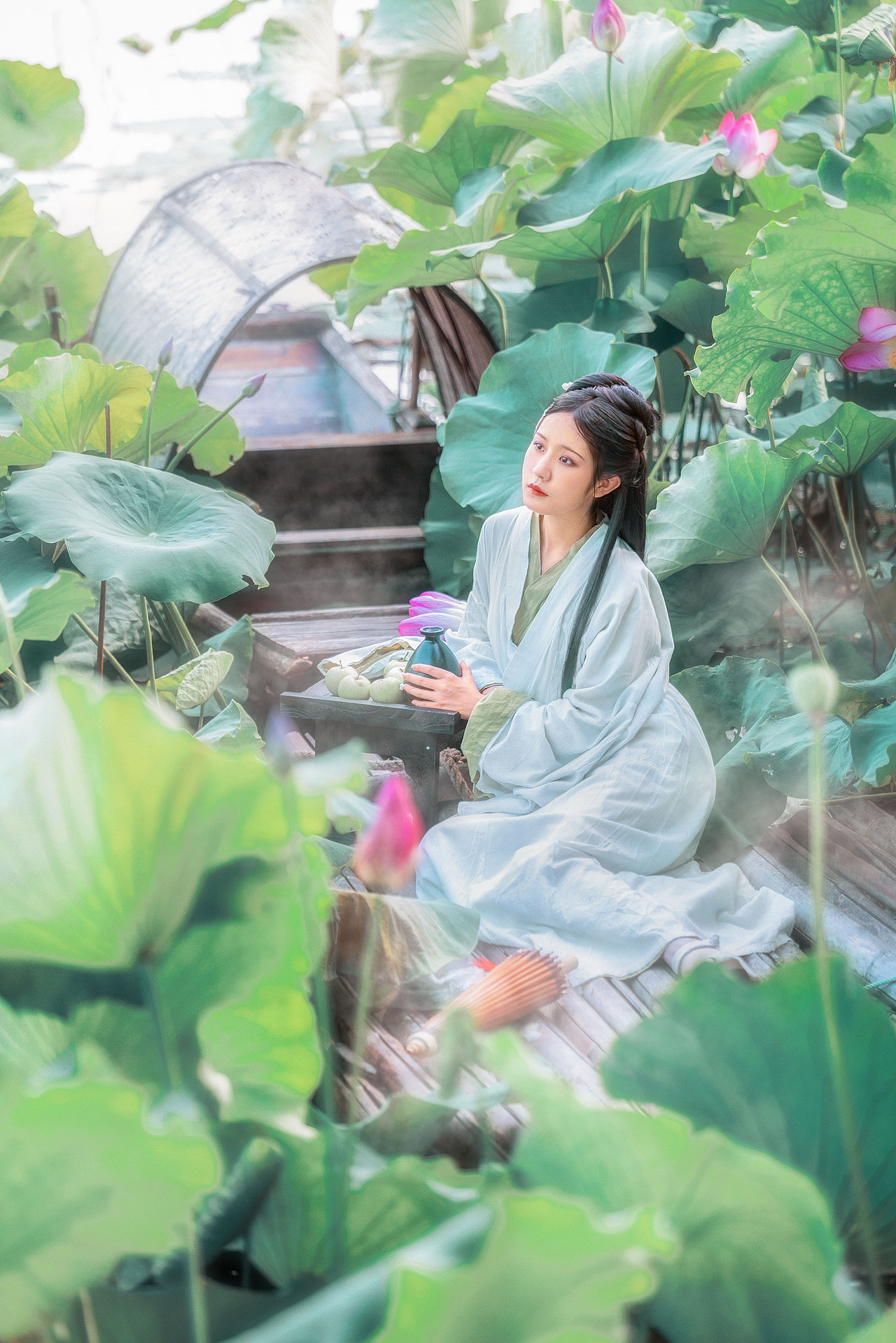误入藕花深处（图ZMzE1MTM4MjE2） - 人像摄影 - 站酷设计师糊涂仙人LEO原创素材 - 站酷ZCOOL