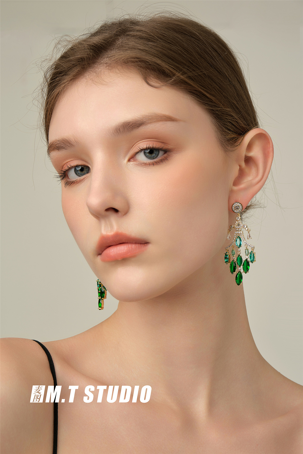 外模气质高级感女外模特耳钉珠宝首饰摄影全国接单寄拍（图ZMzM1NzExNjA0） - 人像摄影 - 站酷设计师麦图商业摄影原创素材 - 站酷ZCOOL