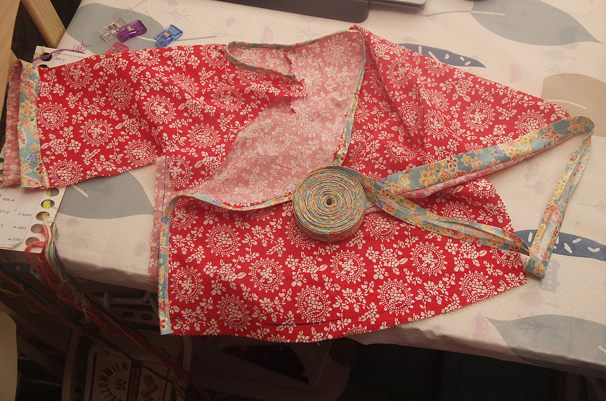 樹(shù)下問(wèn)崽子，老娘裁花衣。（圖ZMzAyNjA4NjY0） - 兒童服飾 - 站酷設(shè)計(jì)師風(fēng)陵師太原創(chuàng)素材 - 站酷ZCOOL