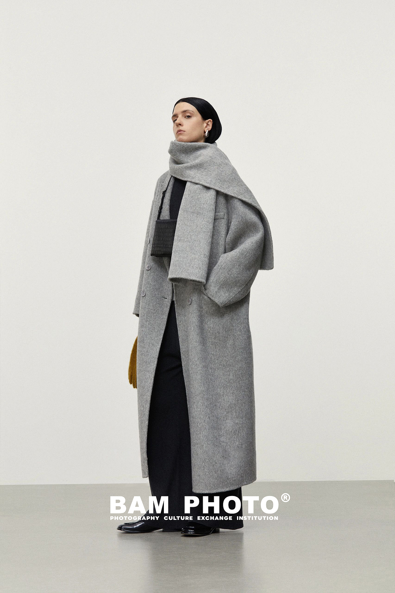 商业摄影|这组look出圈了!!没人能拒绝的极简高级感