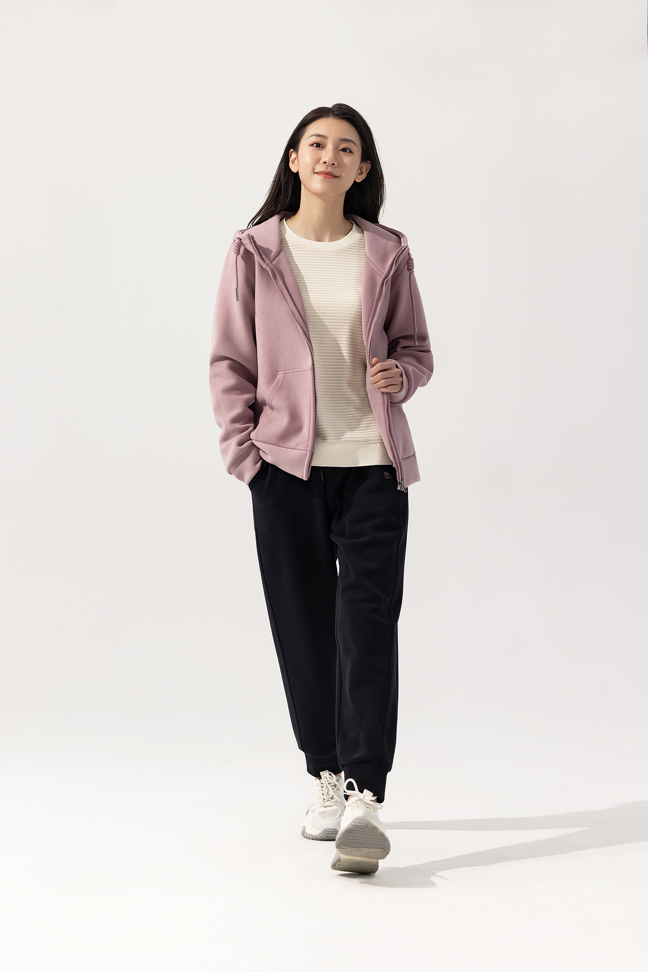 服装摄影 | 日常舒适系穿搭（图ZMzU5MjY1NjY4） - 人像摄影 - 站酷设计师仙人海视觉原创素材 - 站酷ZCOOL